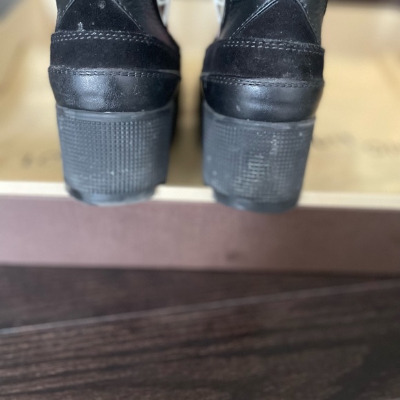 LOUIS VUITTON LAUREATE PLATFORM DESERT BOOT - Picture 9 of 10